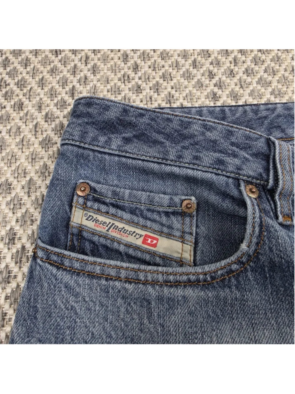 Diesel Industry Men’s 38 Light Wash Button Fly Distressed Straight Leg Jeans